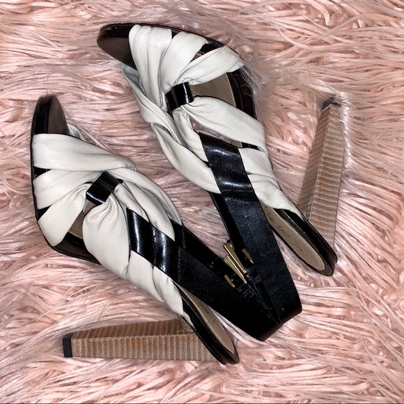 L.A.M.B. Black and White Leather Sandals size 7 - Picture 3 of 4